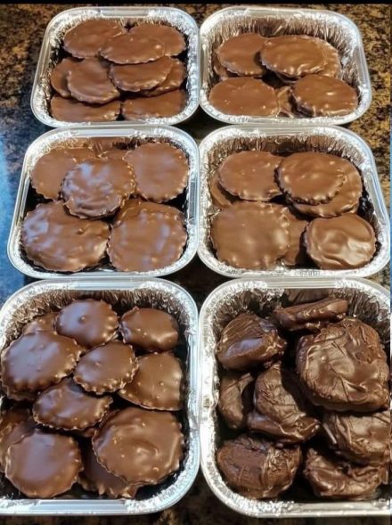 Doce caseiro de tartaruga com nozes-pecã e caramelo