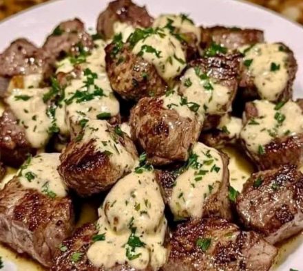 Cubos de carne com manteiga de alho