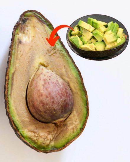 Um guia simplificado para manter os abacates frescos por mais tempo.