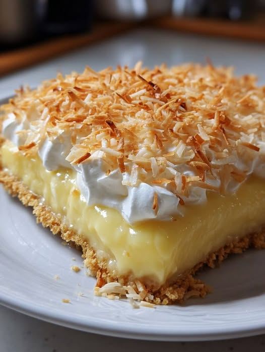 Torta cremosa de limão e coco