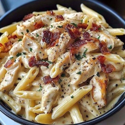 Macarrão com Frango “Case Comigo”: Uma Delícia Cremosa e Cheirosa