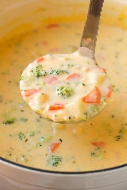 Broccoli Cheddar Soup (Easy Homemade)