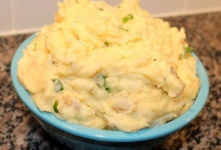 El secreto de la abuela para el puré de papas más cremoso