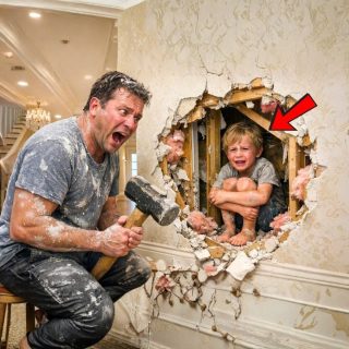 SE ESCUCHABA LLANTO EN LA PARED DE LA MANSIÓN — PADRE ROMPE EL YESO Y HALLA LO IMPOSIBLE