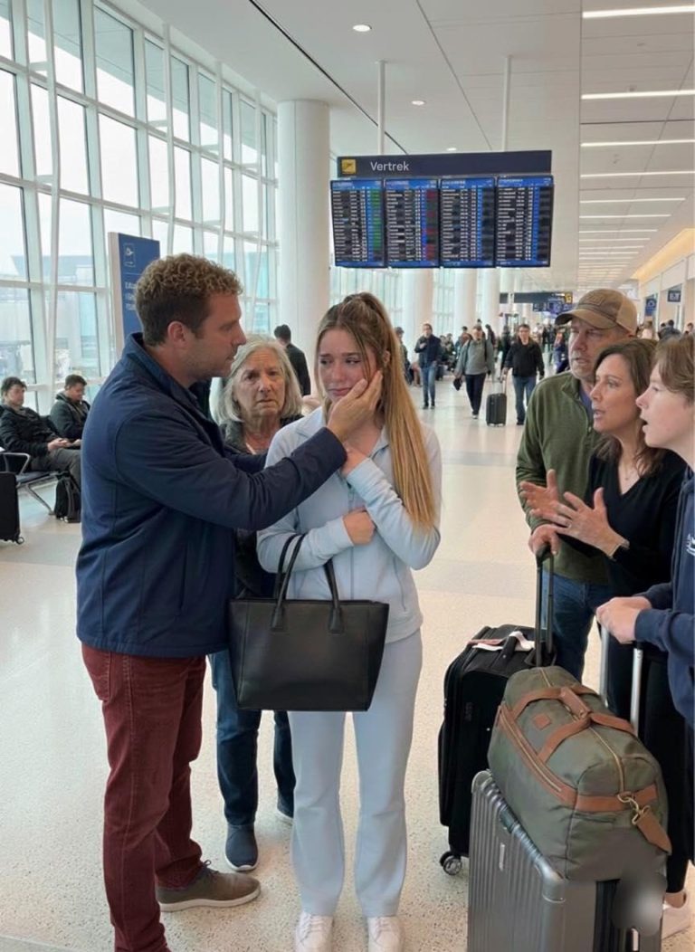 En el aeropuerto, justo antes de nuestro viaje a Hawái, mi hermana me dio una bofetada delante de todos los pasajeros. Mis padres inmediatamente se pusieron de su lado; siempre ha sido su favorita. Lo que no se dieron cuenta fue que yo…