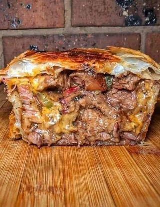 Ingredientes para a torta de frango: Use frango ou carne (à sua escolha) Cebola picada Confie em mim! Se você ainda não entrou neste grupo, está perdendo. Receita completa aqui 😍😍😍👇👇👇👇