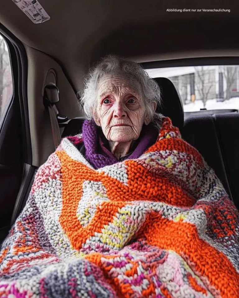 Una madre anciana, que se quedó sin hogar por culpa de sus tres hijos, llora cuando su abogado le concede una villa valorada en un millón de dólares.