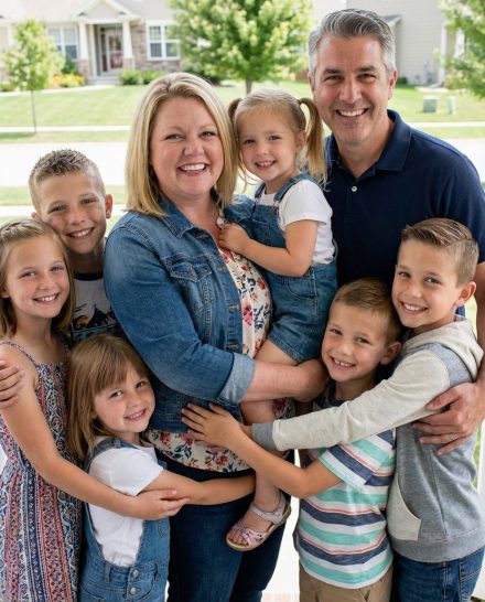 Mi esposo nos dejó a mí y a nuestros seis hijos por un entrenador físico. Ni siquiera tuve tiempo de pensar en la venganza antes de que el karma lo alcanzara.