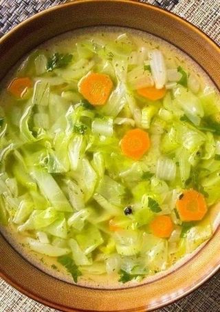 La dieta de la sopa de repollo que te ayudará a perder 4 kilos en una semana
