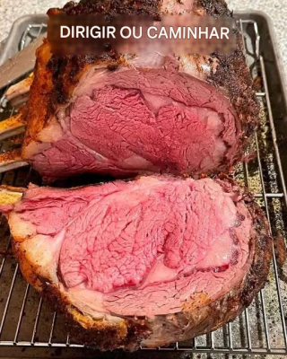Depois disso, você nunca mais vai pedir bife de costela — o assado mais suculento que todo mundo está comentando.